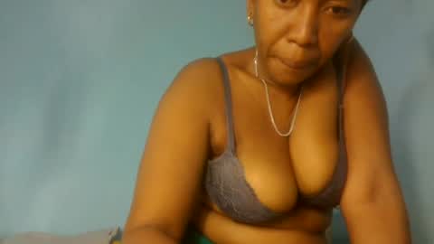 raiisaaa online show from August 12, 11:18 pm