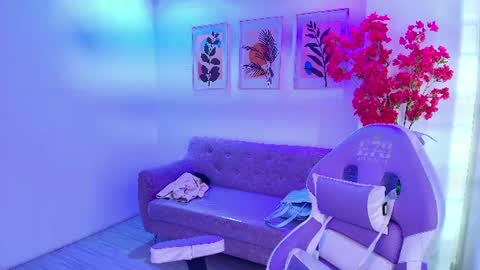 Rainy  online show from August 4, 2:25 pm
