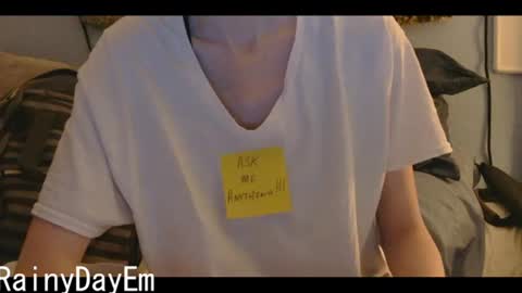 RainyDayEm online show from July 6, 3:54 am