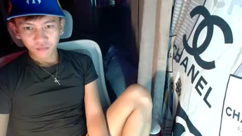 ralfhuge24 online show from August 11, 8:11 pm
