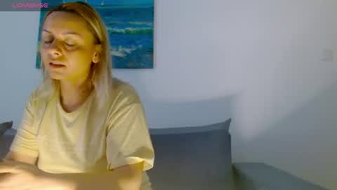 Kim-Hot-Girl online show from August 15, 4:22 pm