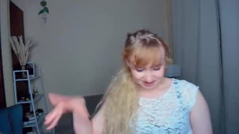 Laura online show from August 18, 3:23 am