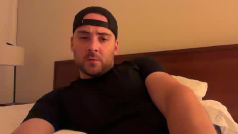 randomdude5950 online show from August 17, 2:38 am
