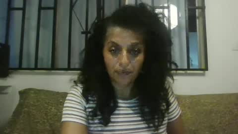 Random girl on sofa online show from June 30, 7:20 am