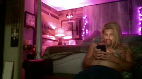 randybater8in online show from July 18, 7:09 am