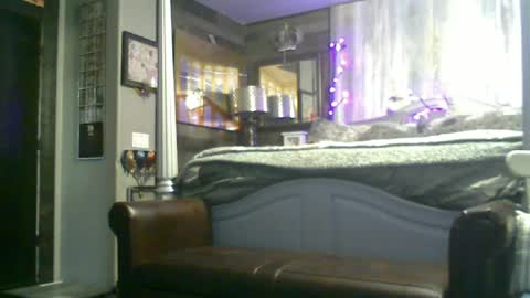randybater8in online show from August 1, 10:21 am