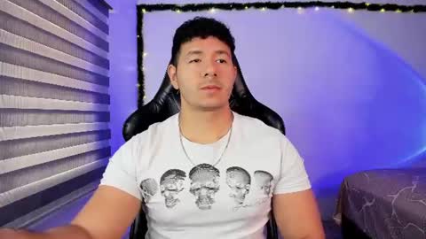 Jonas online show from August 4, 12:46 pm