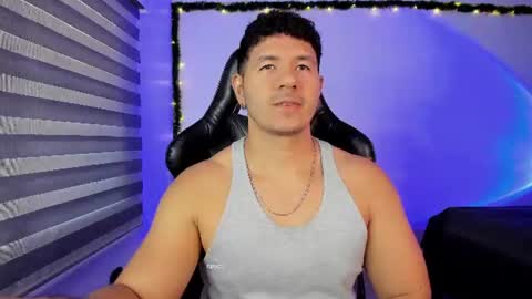 Jonas online show from August 11, 8:33 pm