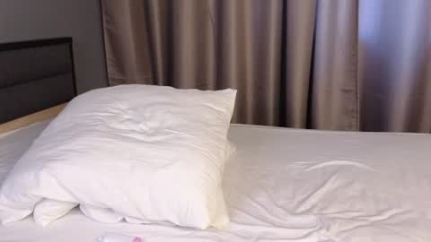 Mila Mills online show from August 6, 1:43 pm