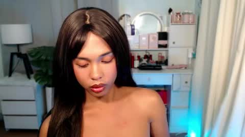 rarebae online show from August 15, 10:19 am