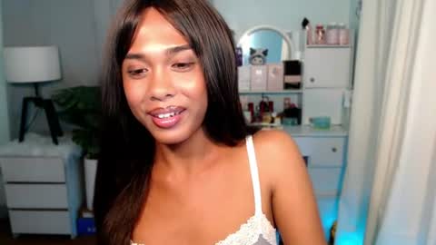 rarebae online show from August 17, 10:42 am