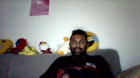 raul2k2 online show from May 17, 1:17 am