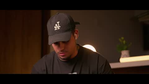 Camilo online show from July 30, 6:10 am