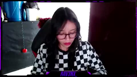   online show from August 4, 9:23 pm