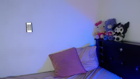 raven__darkness_ online show from August 15, 6:39 am
