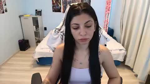 raven_haired_goddess online show from August 5, 7:28 am
