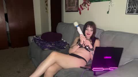 raven_rivers online show from July 22, 3:09 am