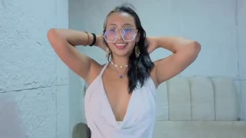 raven_stone_cn online show from August 7, 12:32 am