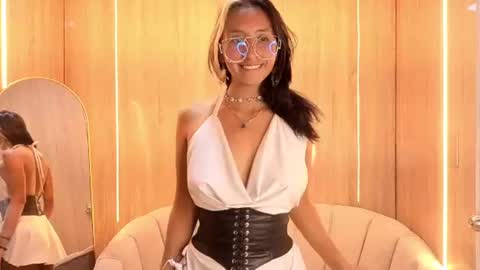 raven_stone_cn online show from August 7, 8:20 pm