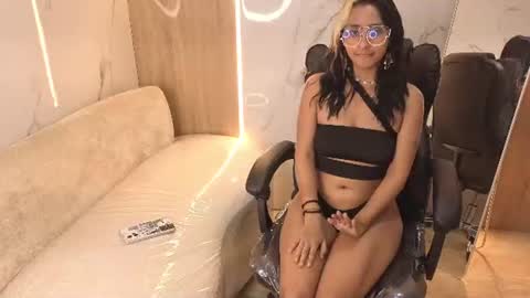 raven_stone_cn online show from August 8, 11:27 pm