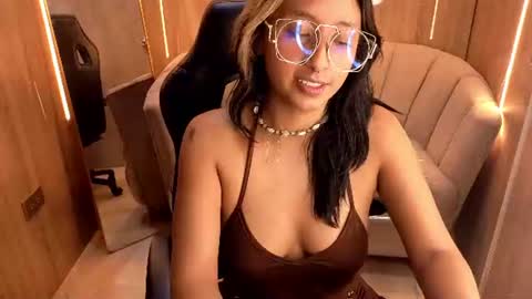 raven_stone_cn online show from August 15, 12:25 am