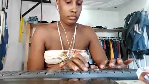 ravenbby online show from July 8, 4:27 am