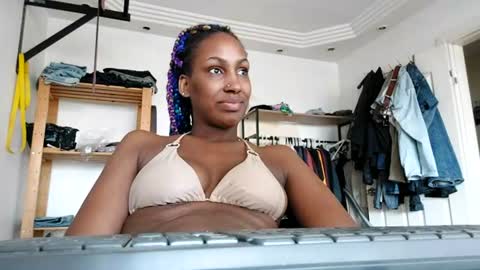 ravenbby online show from July 19, 3:41 am