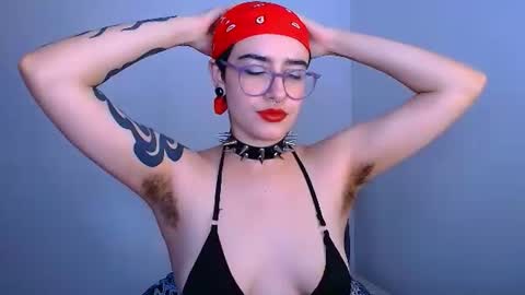 ravendarkness_ online show from August 10, 1:07 am