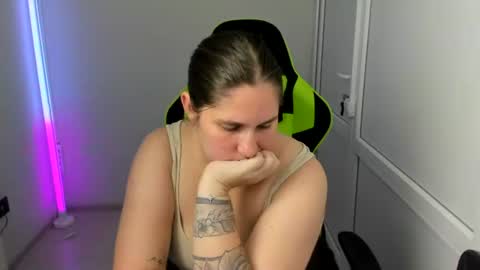 Raven online show from August 15, 4:44 pm
