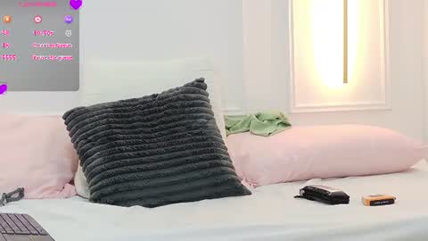 ravenrex_ online show from July 24, 2:47 am