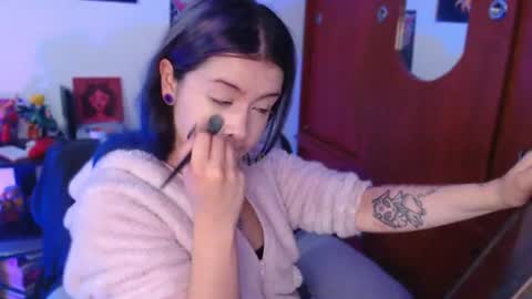 raventh_ online show from August 16, 10:41 am