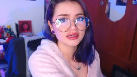 raventh_ online show from August 16, 11:47 am