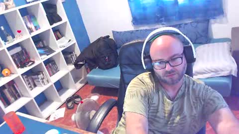 ravingr3d3 online show from August 11, 4:09 pm