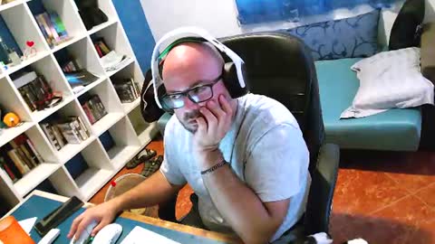 ravingr3d3 online show from August 12, 4:09 pm
