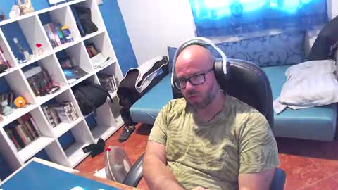 ravingr3d3 online show from August 13, 12:52 pm