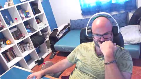 ravingr3d3 online show from August 13, 1:58 pm