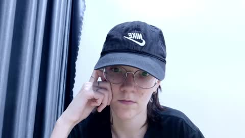Ray-Ray online show from April 6, 2:43 pm