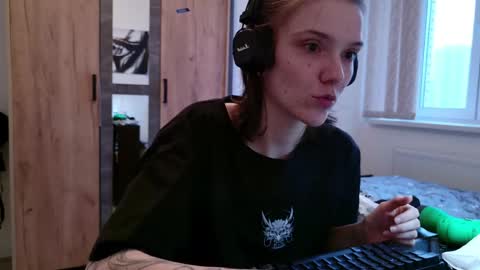 Ray-Ray online show from April 26, 4:03 pm