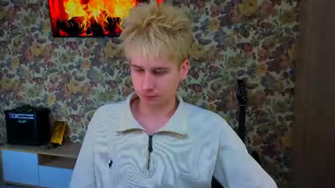 rayondovwson online show from August 16, 12:31 pm