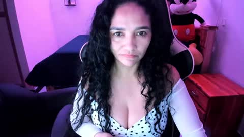 Danna online show from July 12, 4:02 pm