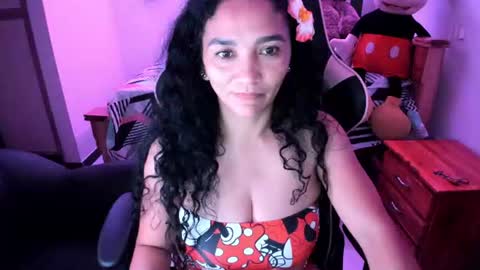 Danna online show from August 15, 3:10 am