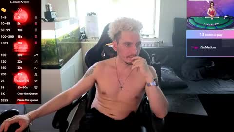 Rayzel online show from June 29, 1:14 pm