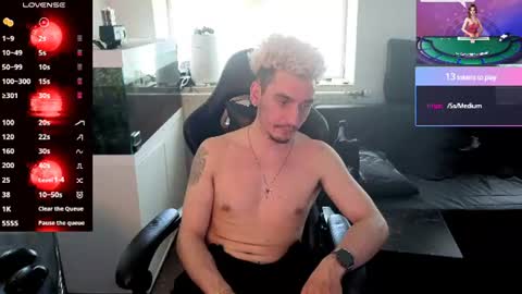 Rayzel online show from June 29, 2:20 pm