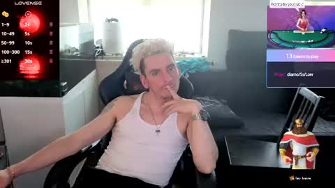 Rayzel online show from July 3, 1:24 pm