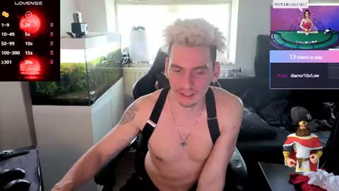 Rayzel White online show from July 2, 2:18 pm