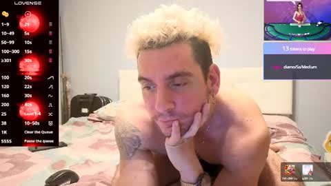 Rayzel White online show from July 13, 10:04 pm