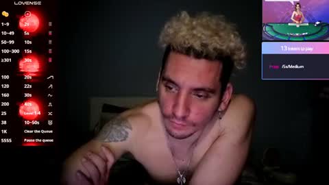 Rayzel White online show from July 17, 2:00 am