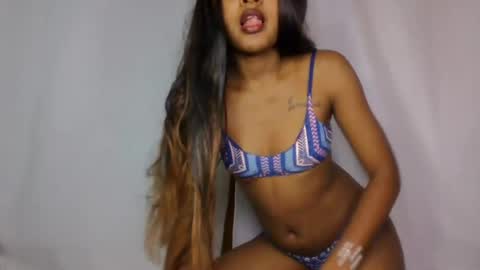 razafindrasoa online show from August 6, 4:28 pm
