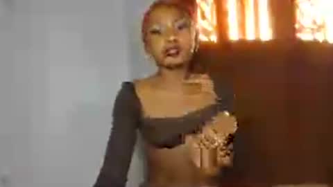 razafindrasoa online show from August 8, 12:27 pm