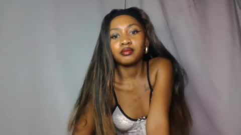 razafindrasoa online show from August 10, 9:27 pm
